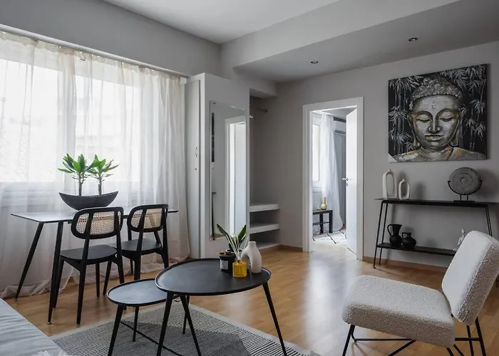 Your Cosy Perch In The Heart Of The Athenian Buzz